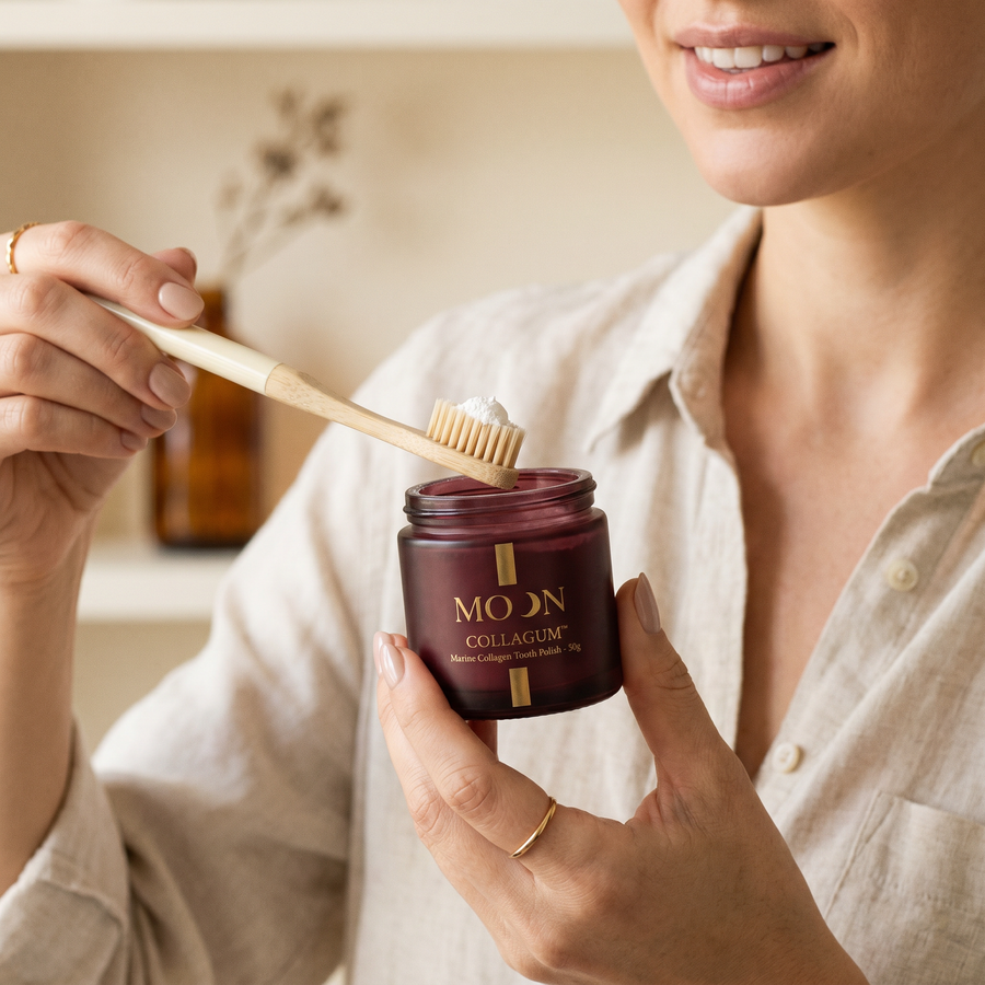 Customer holding CollaTeeth jar